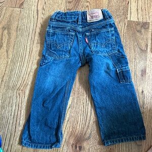 2T Levi’s jeans